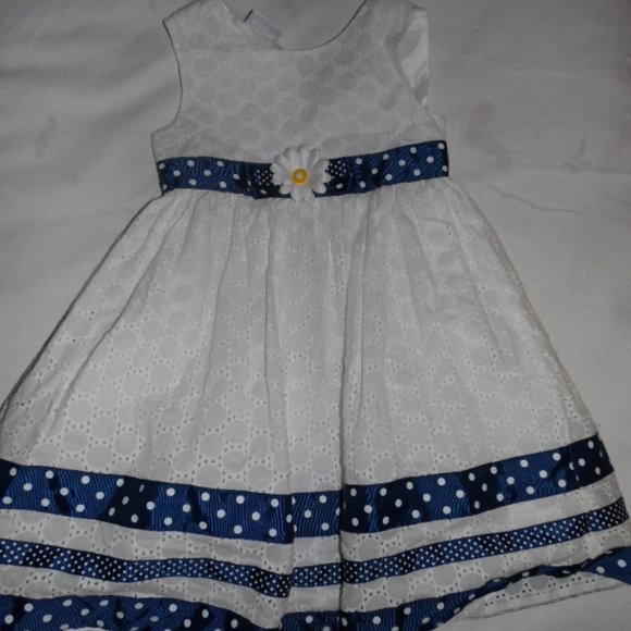 Dress - Picture 1 of 1